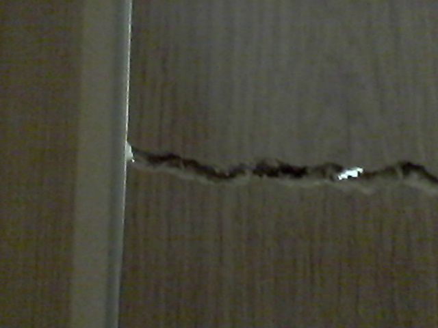 Crack in bed.jpg